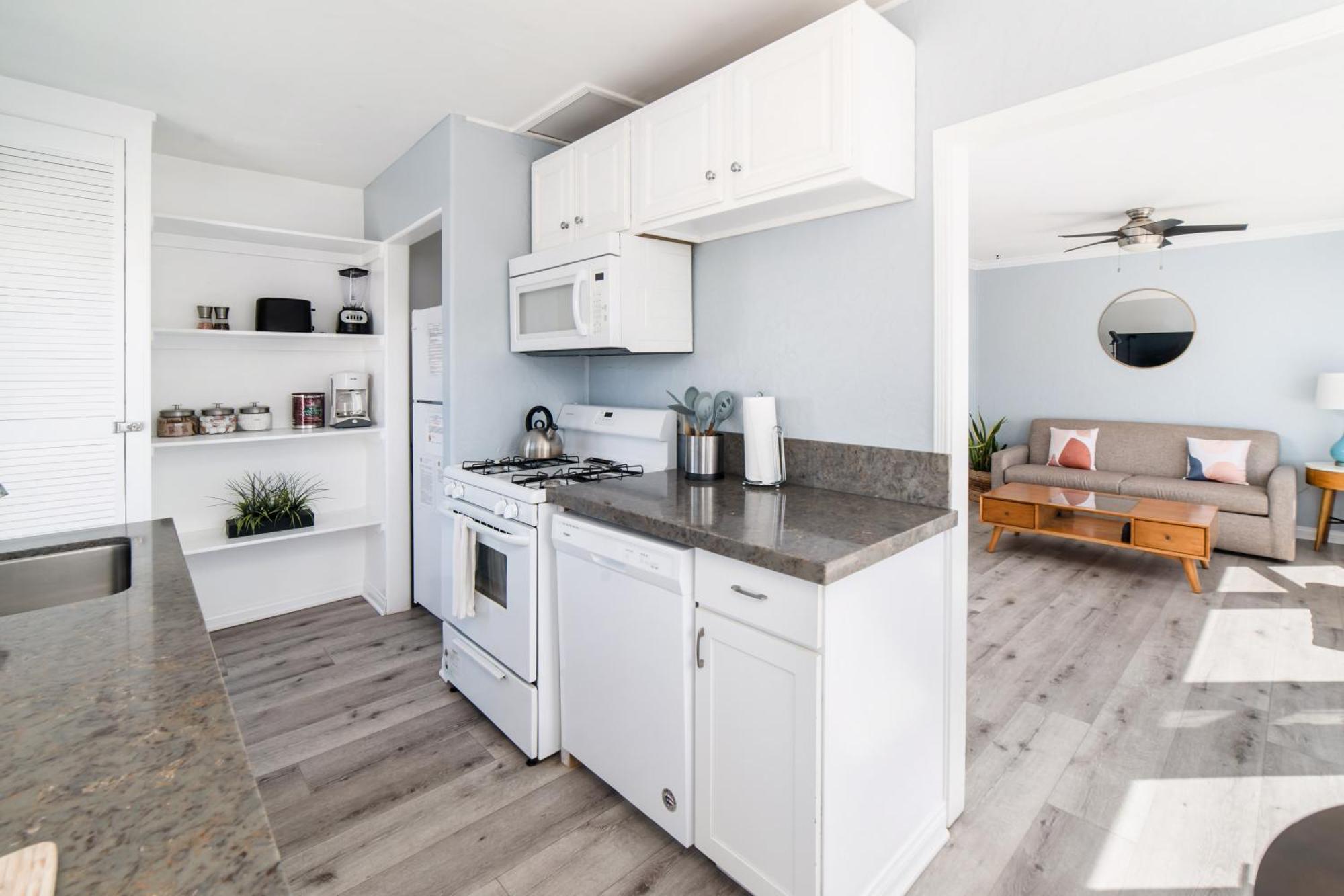 Pacific Bungalow In Oceanside With Backyard & Tiny House Extérieur photo