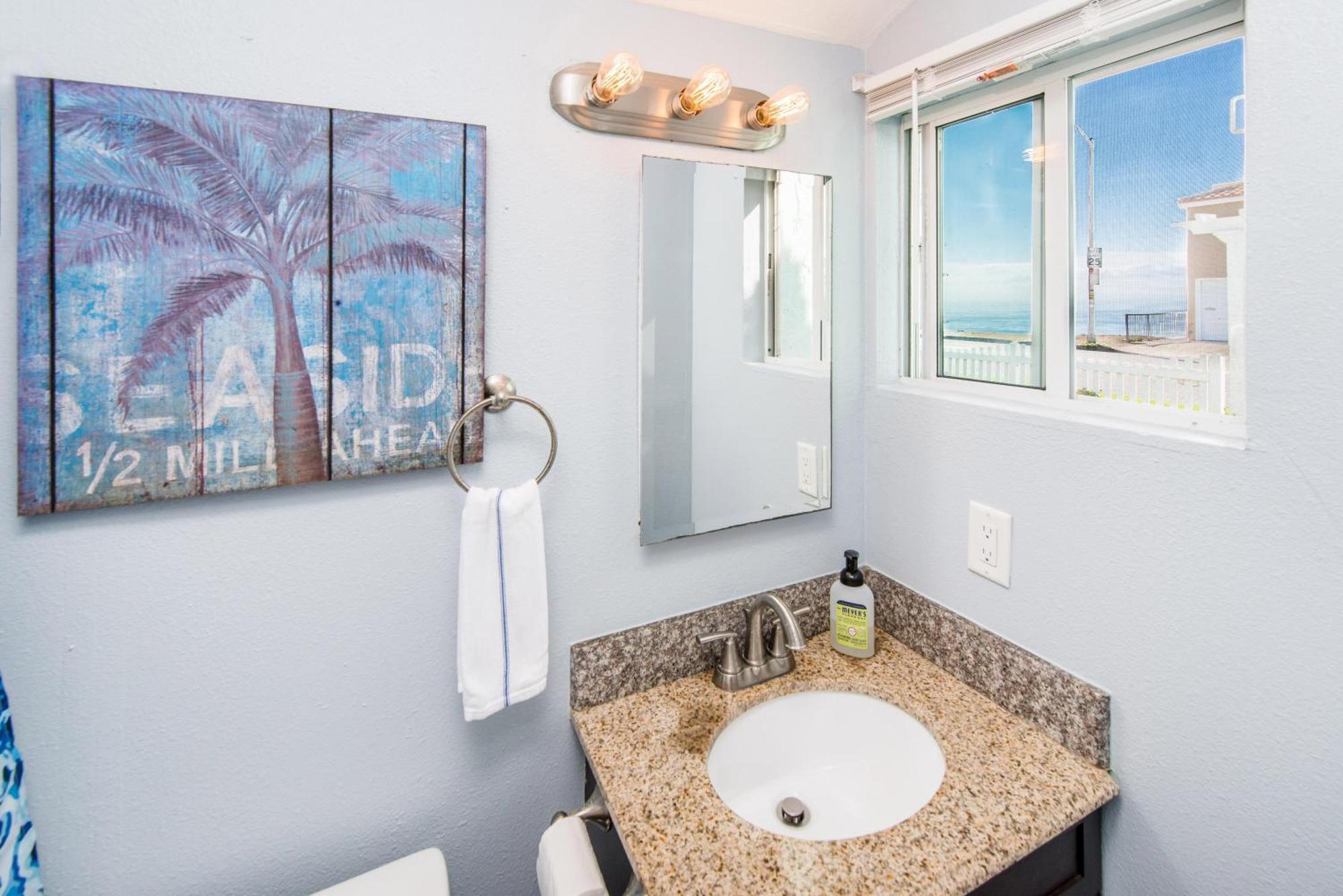 Pacific Bungalow In Oceanside With Backyard & Tiny House Extérieur photo